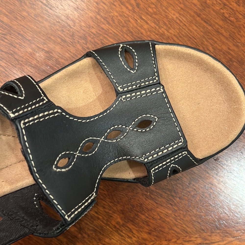 Clarks Collection Leisa Lakelyn Flat Sandal - Picture 5 of 6